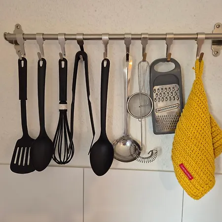Kleines Ferienhaeuschen Im Garten