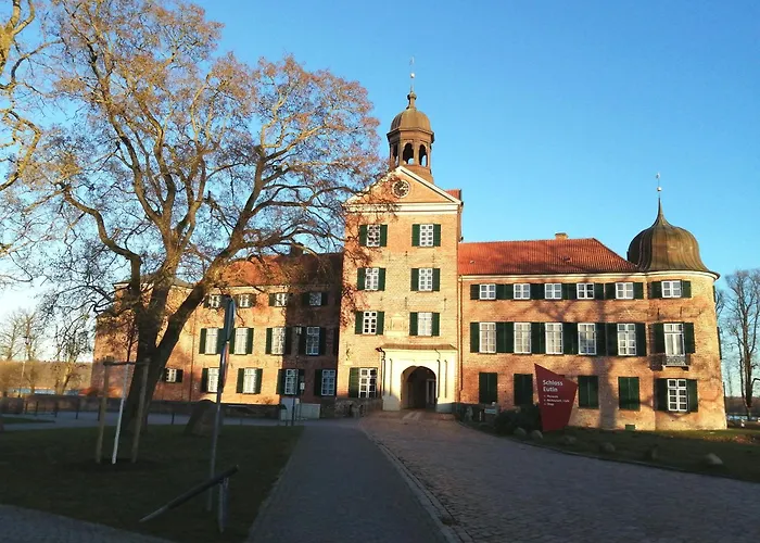 Kleines Ferienhaeuschen Im Garten Eutin
