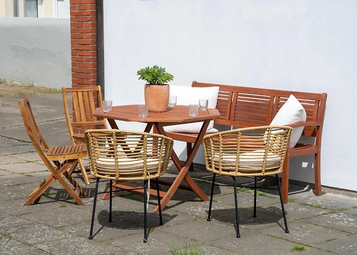 Kleines Ferienhaeuschen Im Garten Appartement *